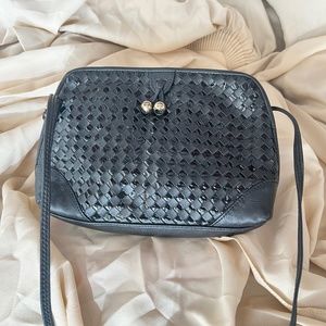 Black Gauson Crossbody